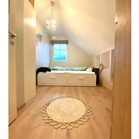 Hus I Villa *